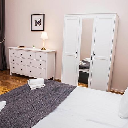 סגד Fullmoon Apartments 1 מראה חיצוני תמונה