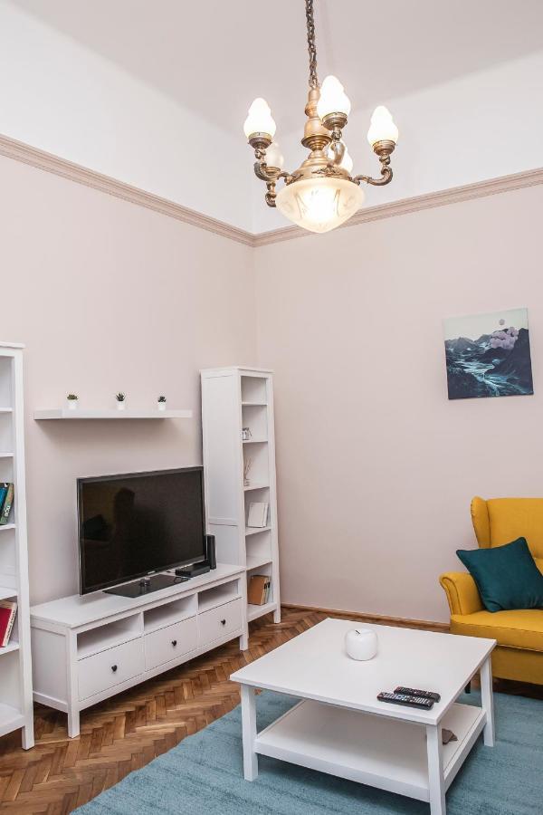 סגד Fullmoon Apartments 1 מראה חיצוני תמונה