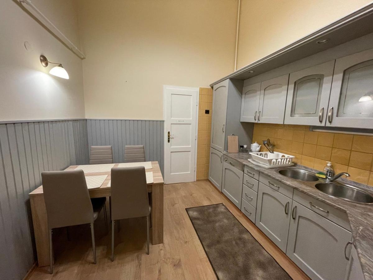 סגד Fullmoon Apartments 1 מראה חיצוני תמונה